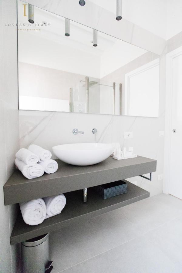 Loversinitaly Romantic Apartments - Altana And Jacuzzi 베니스 외부 사진