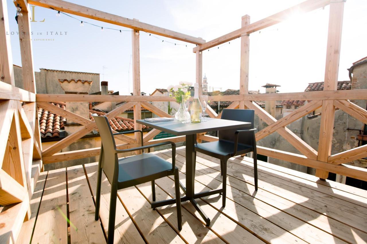 Loversinitaly Romantic Apartments - Altana And Jacuzzi 베니스 외부 사진